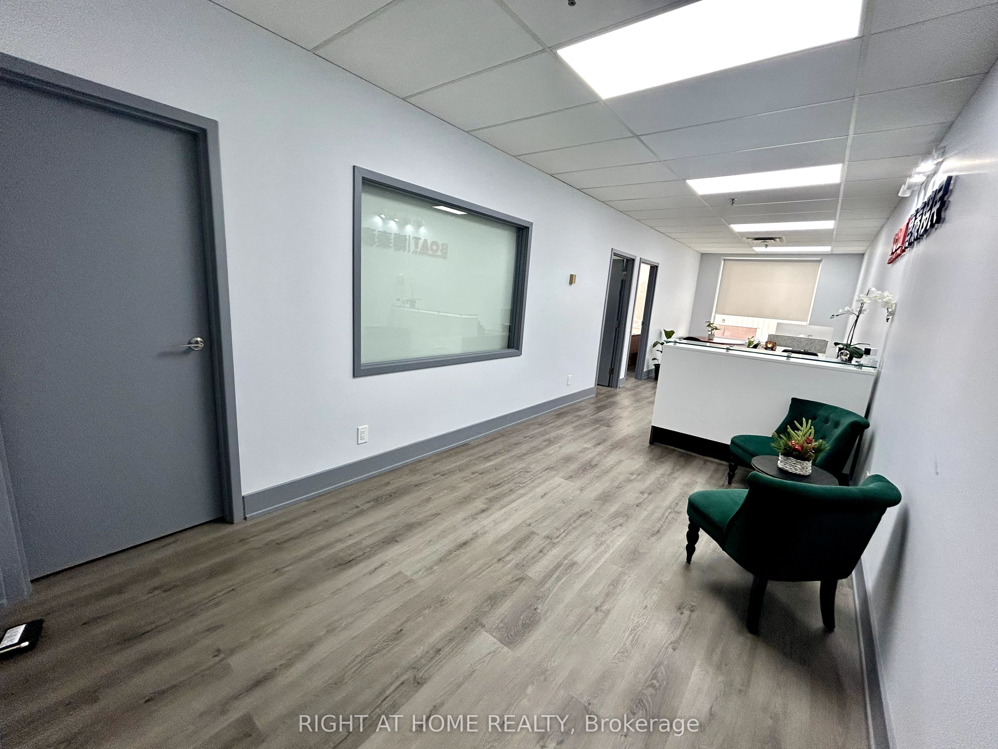 #203 - 2750 14th Avenue Property Photo 2