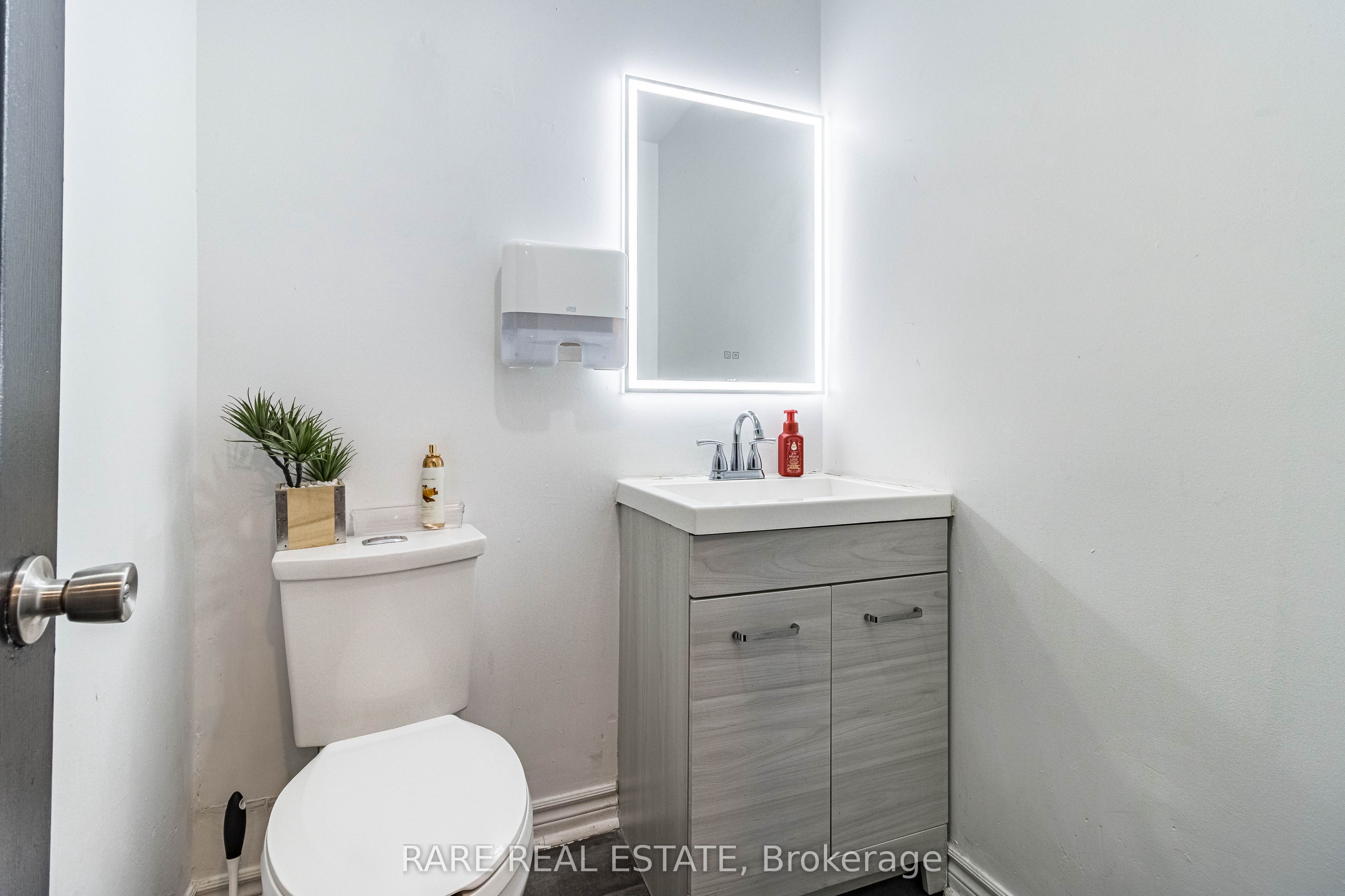 5326 Highway 7 Property Photo 24