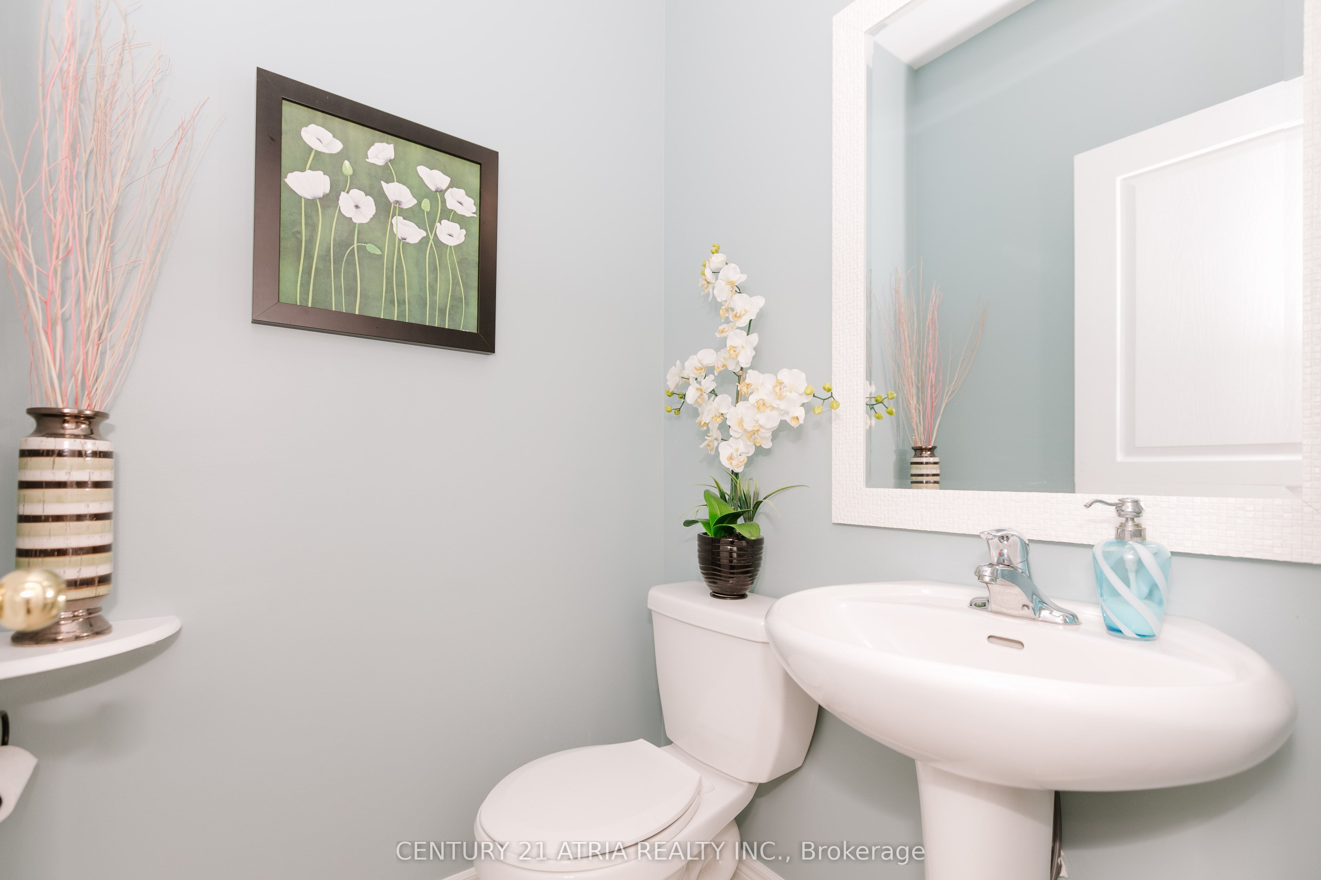 73 Thornlodge Drive Property Photo 7