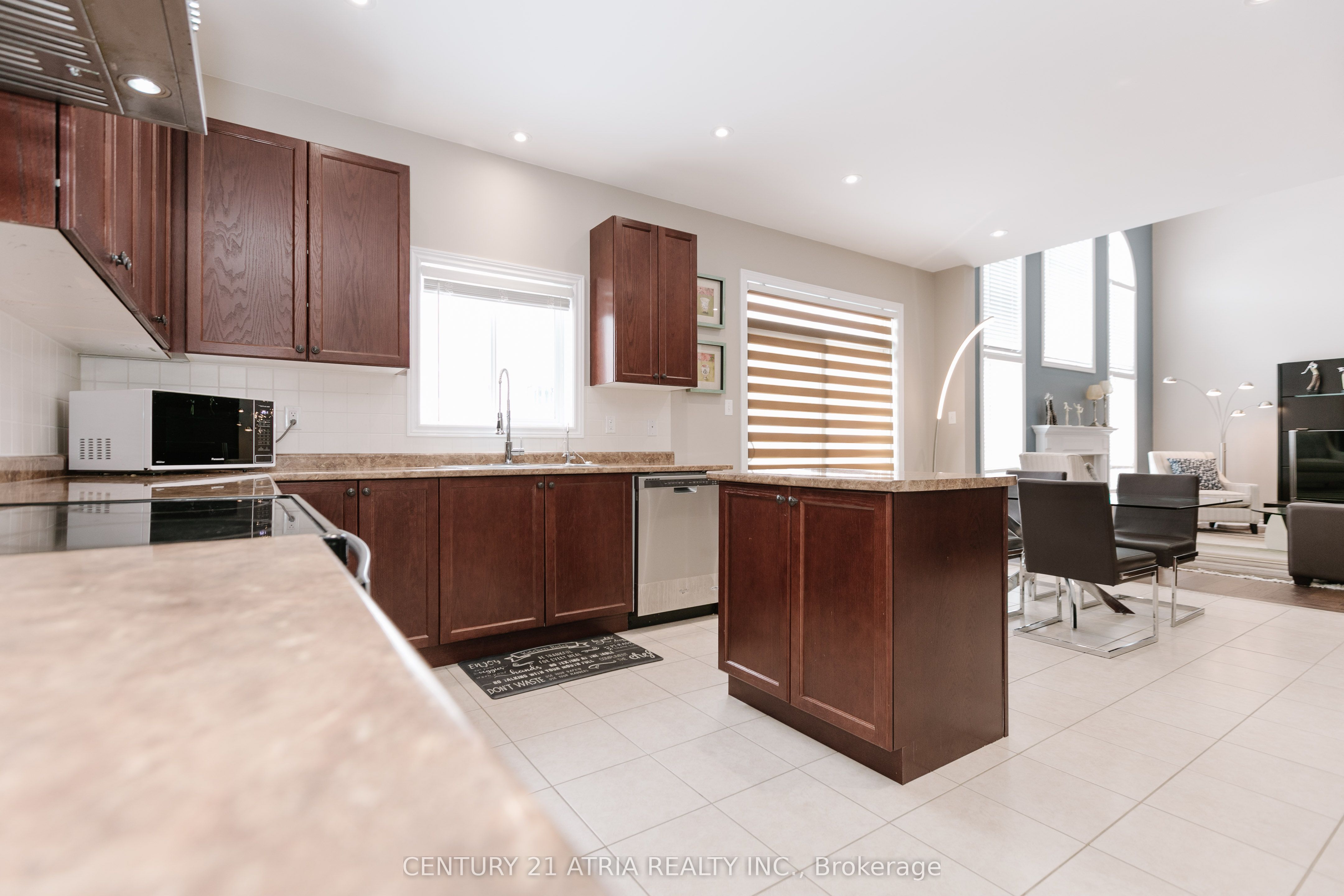 73 Thornlodge Drive Property Photo 11