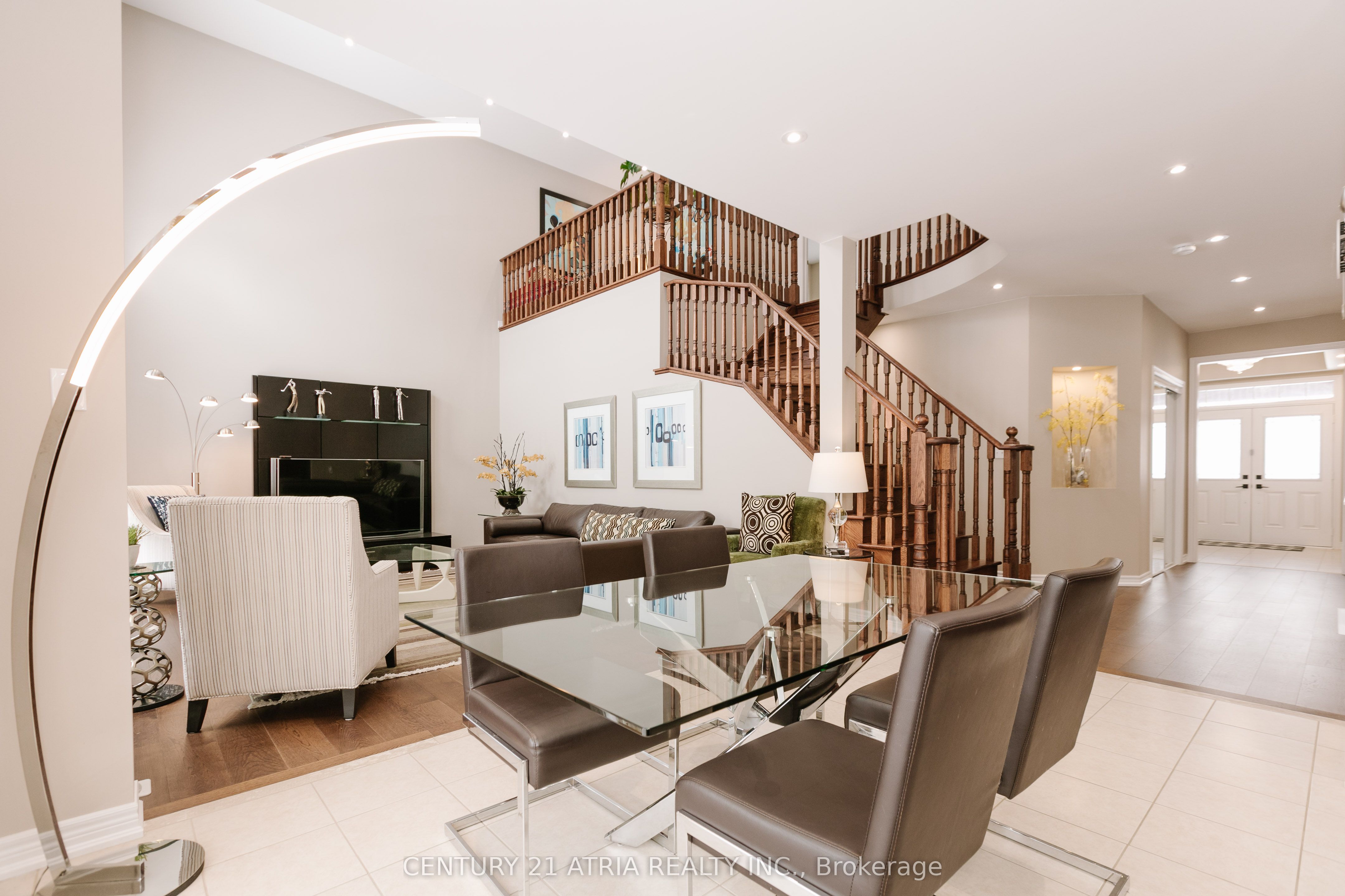 73 Thornlodge Drive Property Photo 13