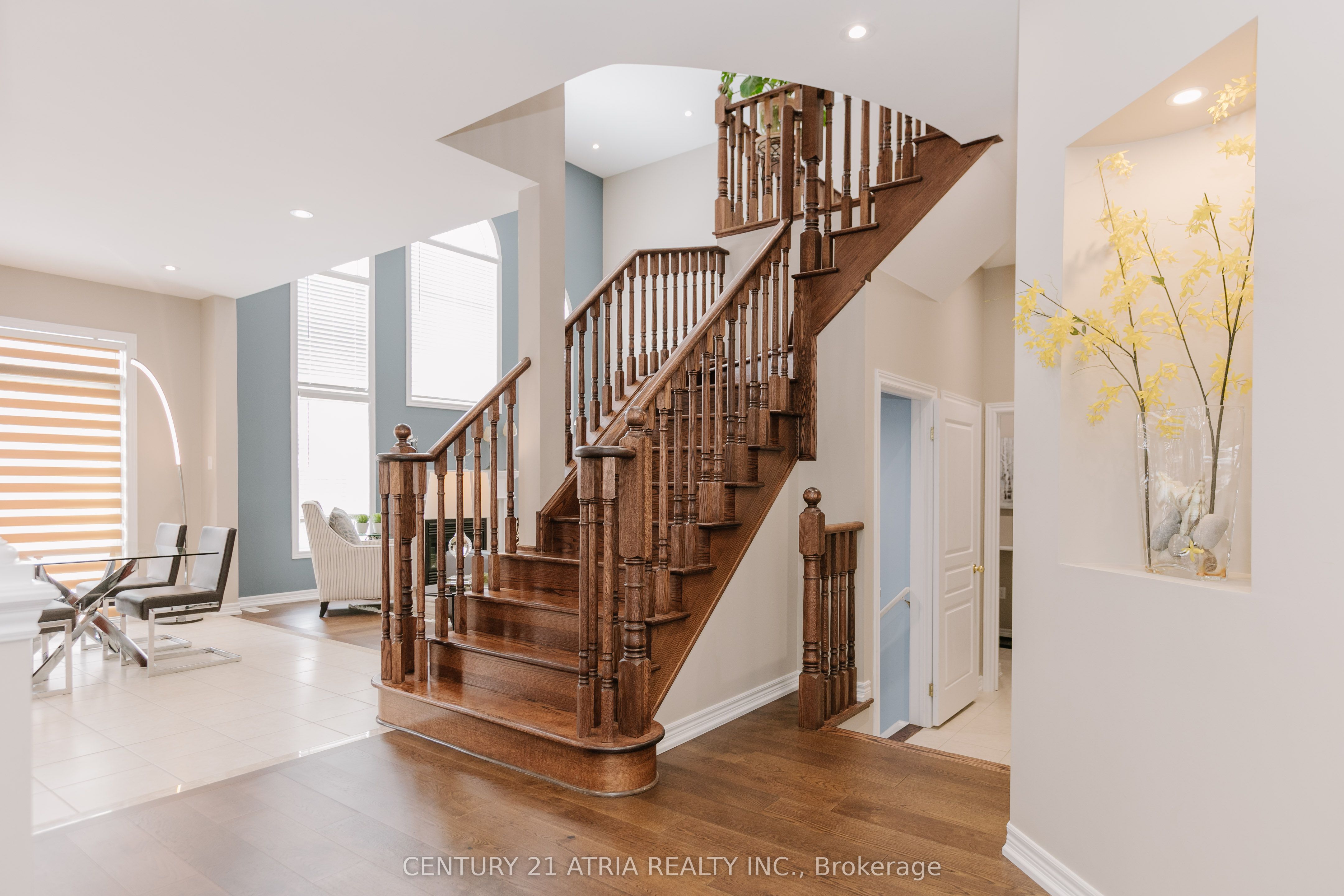 73 Thornlodge Drive Property Photo 18