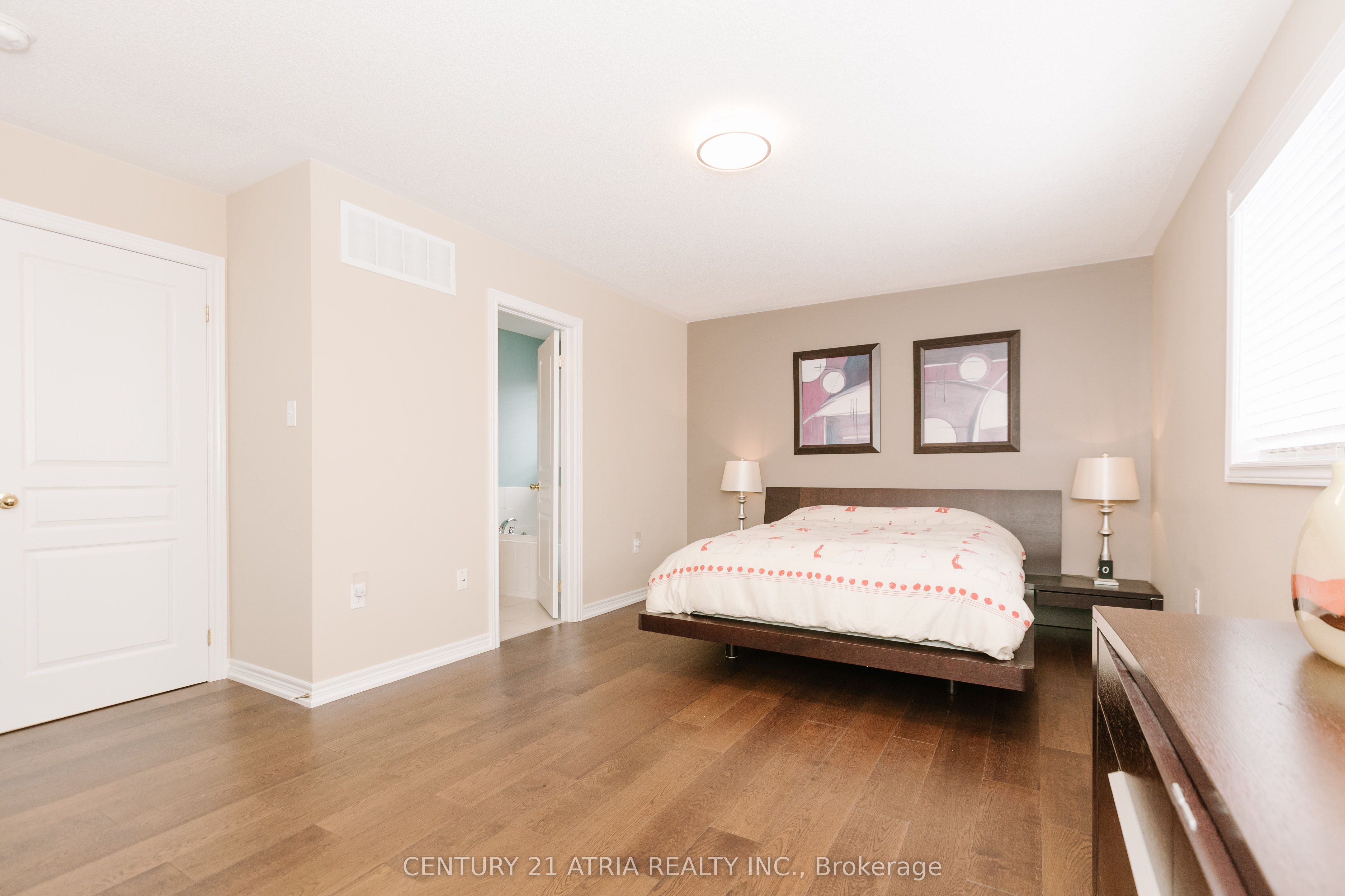 73 Thornlodge Drive Property Photo 26