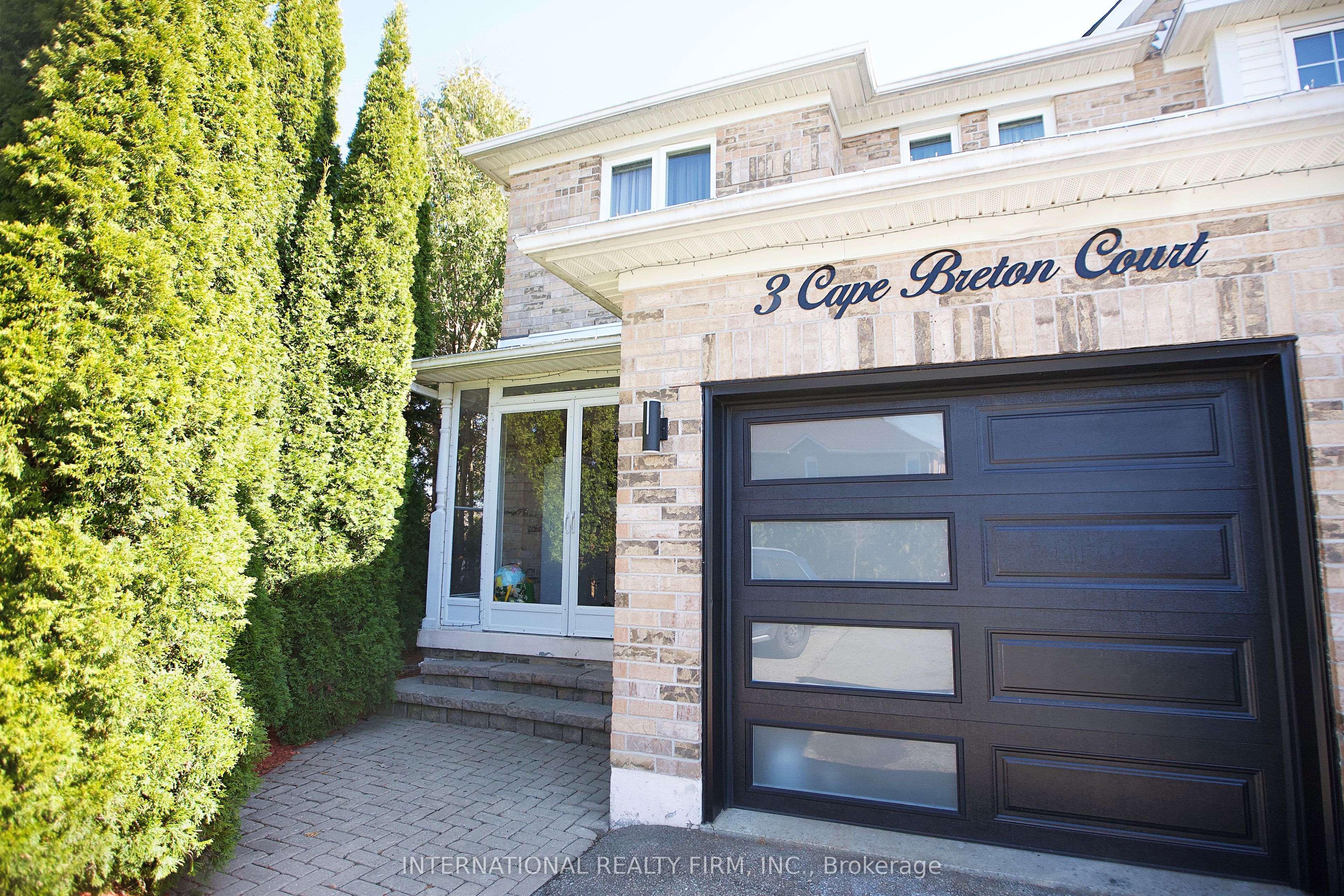 3 Cape Breton Court Property Photo 1