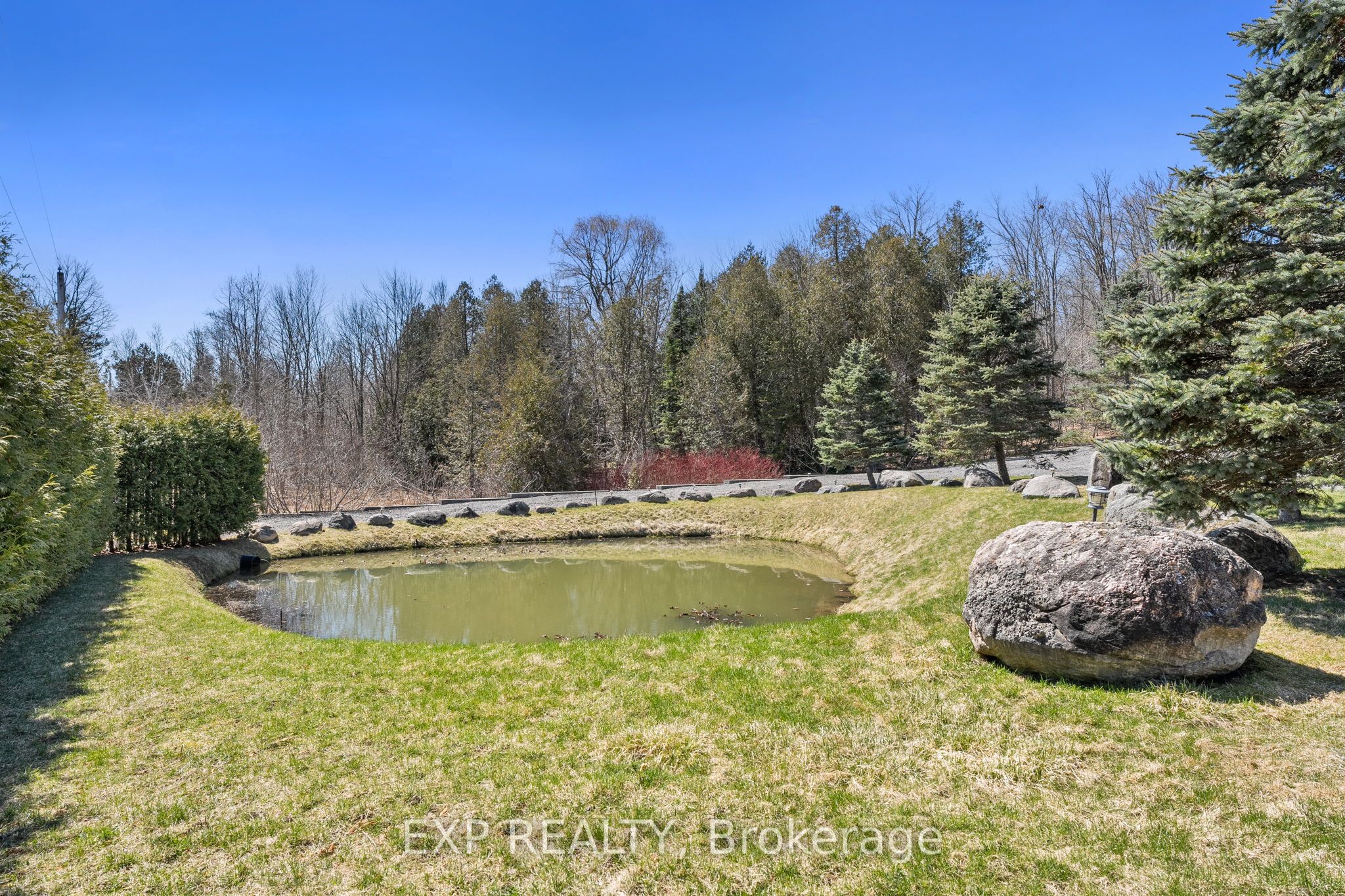 2866 20th Sideroad Property Photo 3