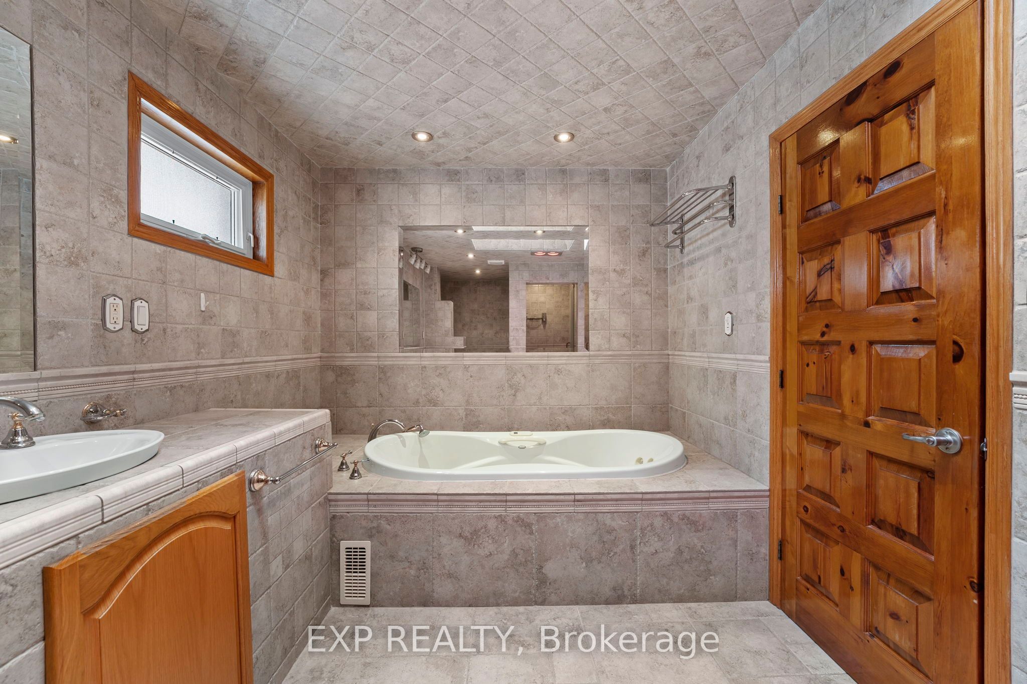 2866 20th Sideroad Property Photo 17