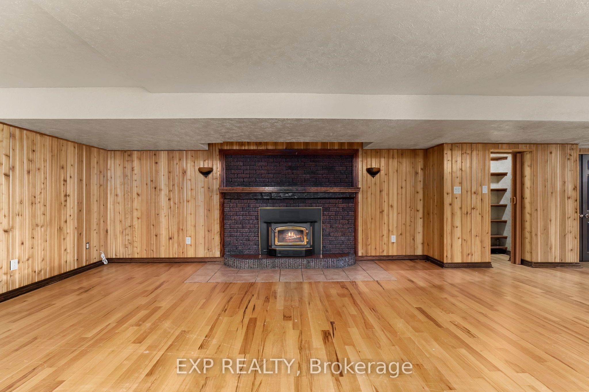 2866 20th Sideroad Property Photo 24