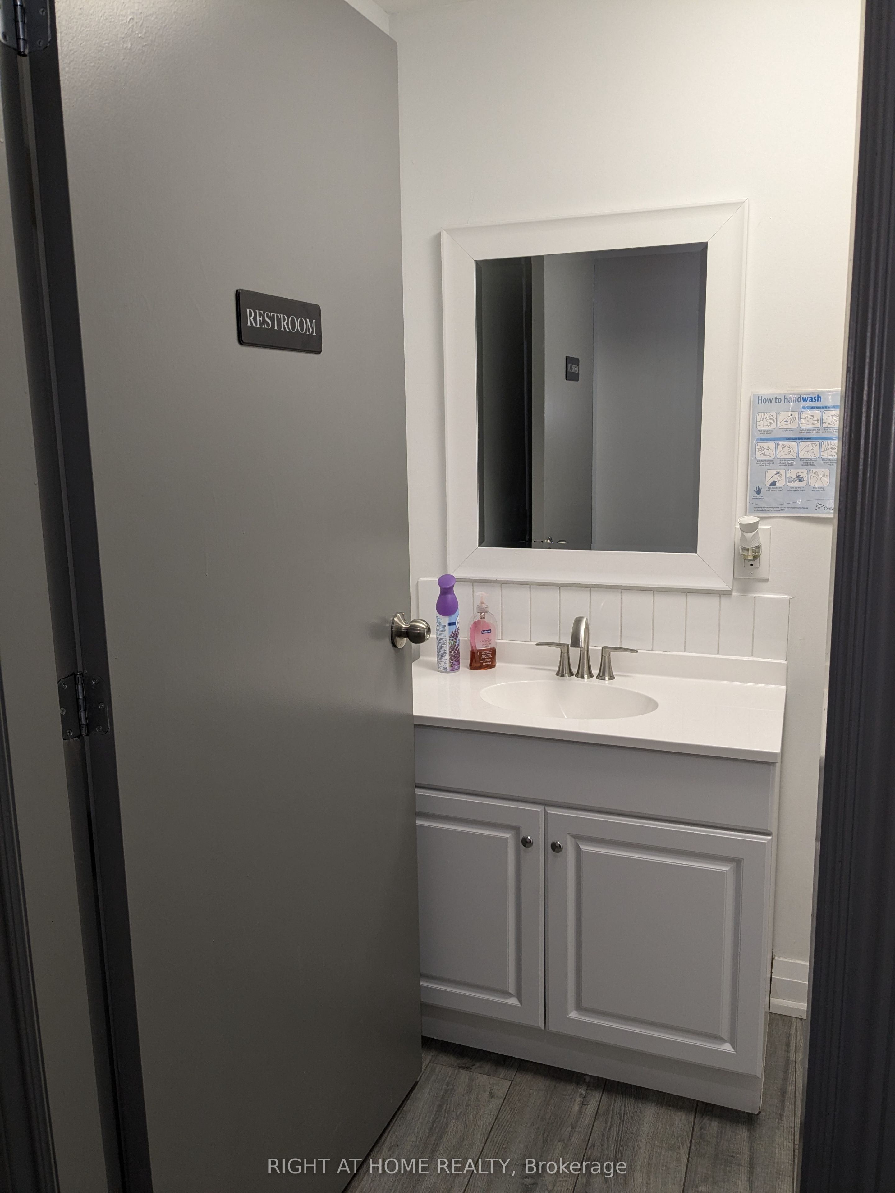 23 Mccleary Ct Property Photo 8