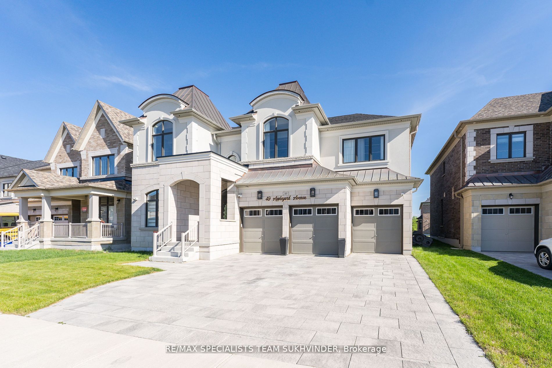 49 Appleyard Ave Property Photo