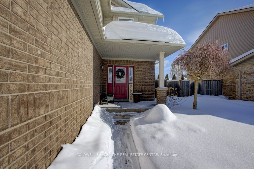 80 Armeda Clow Crescent Property Photo 4