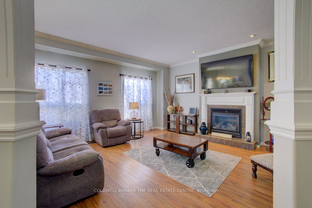80 Armeda Clow Crescent Property Photo 9