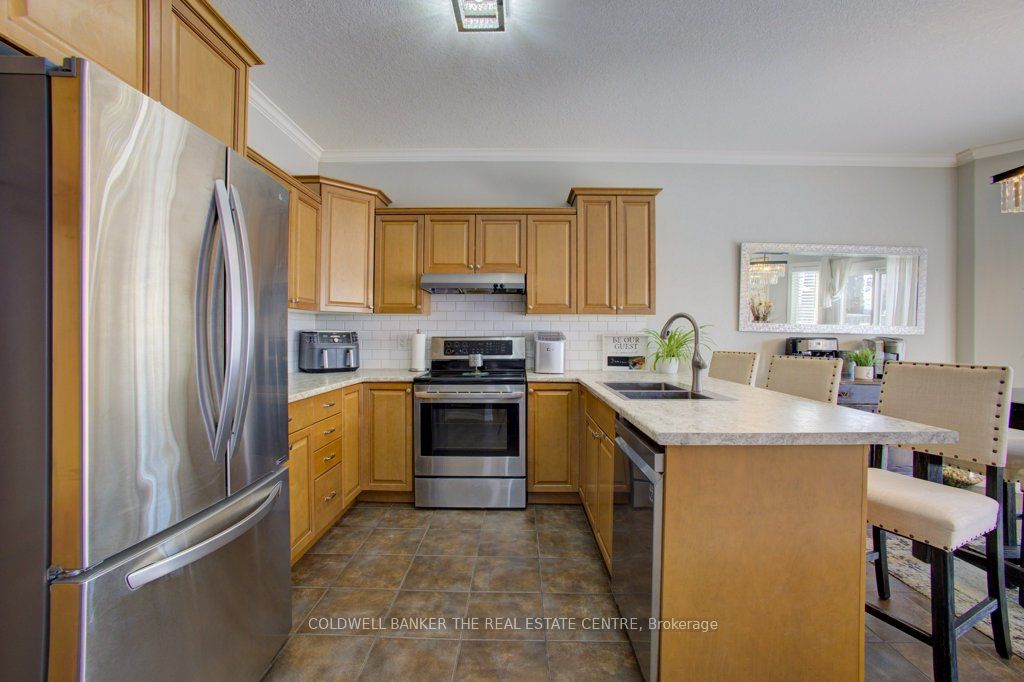 80 Armeda Clow Crescent Property Photo 13
