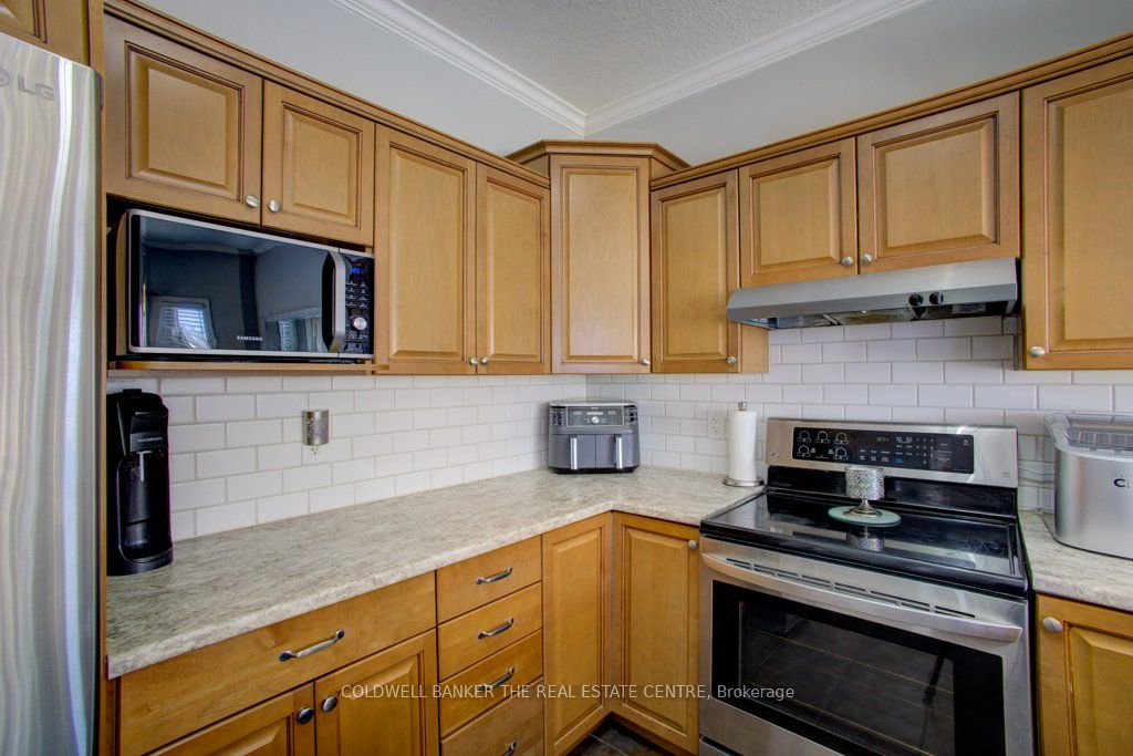 80 Armeda Clow Crescent Property Photo 18