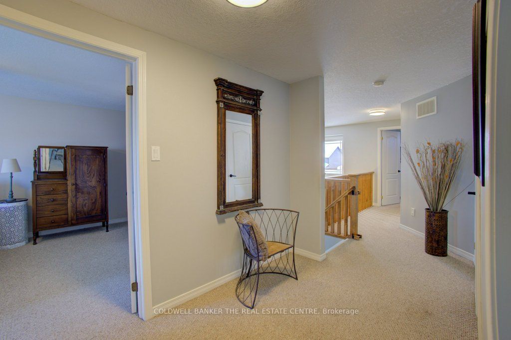 80 Armeda Clow Crescent Property Photo 22