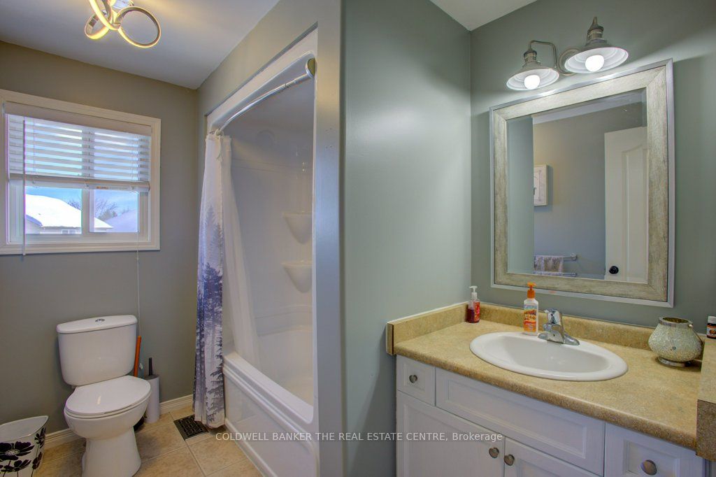 80 Armeda Clow Crescent Property Photo 25