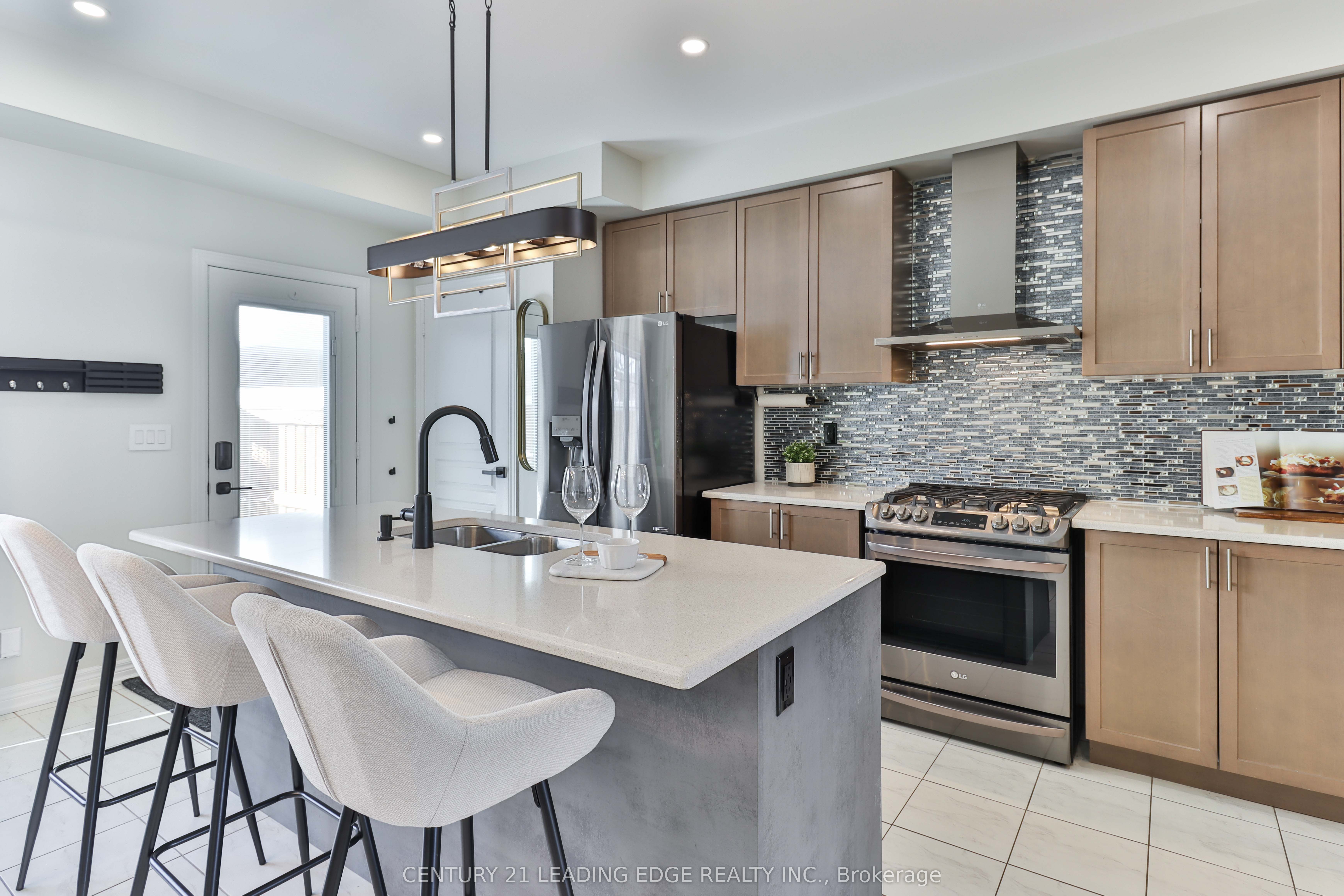 2016 Donald Cousens Parkway Property Photo 4