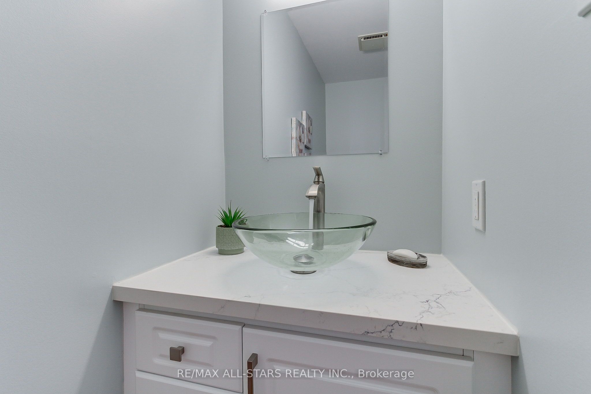 113 Lowe Boulevard Property Photo 19