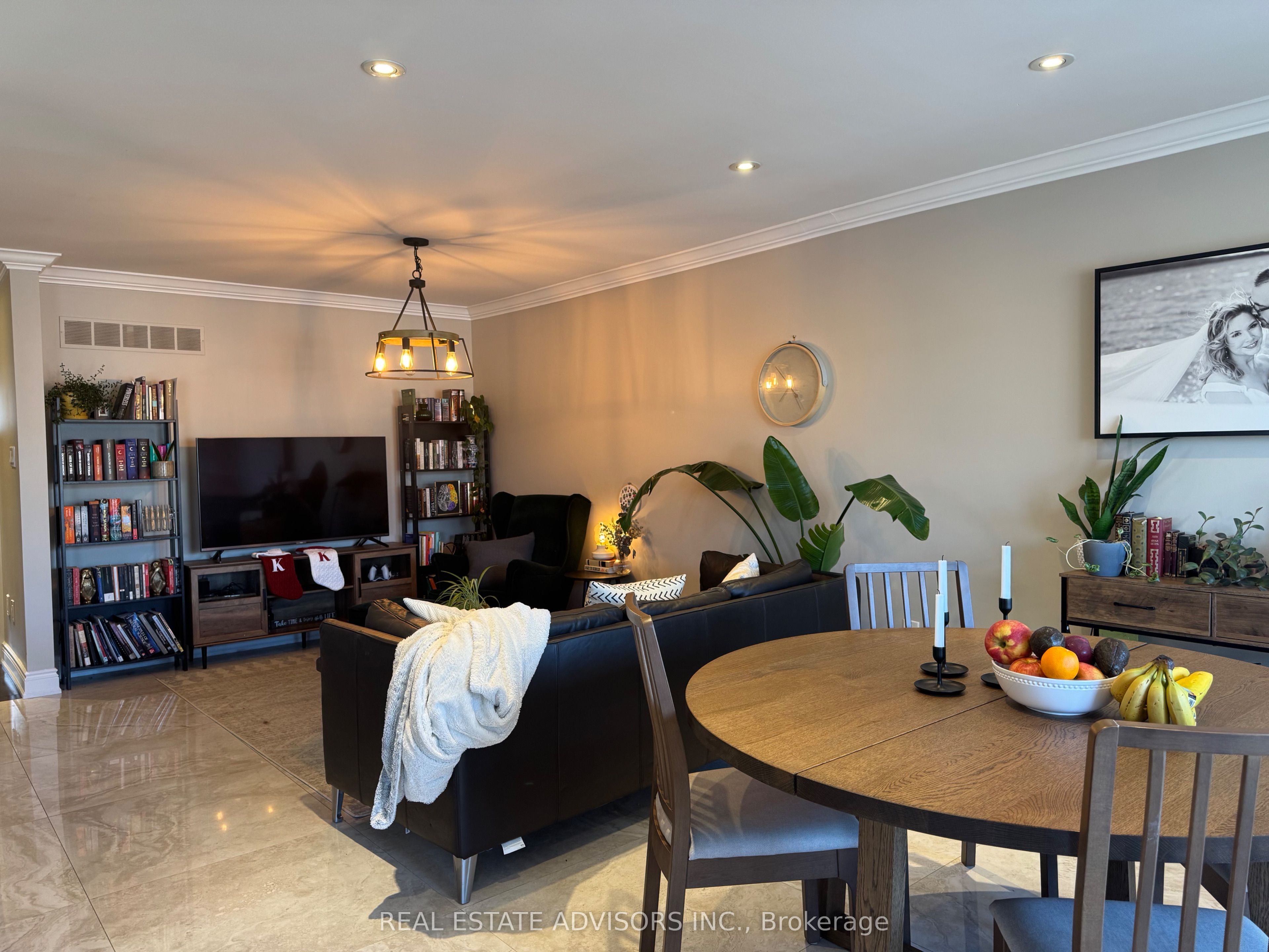 17 Agincourt Road Property Photo 5