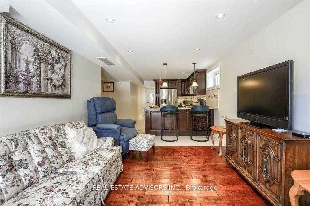 17 Agincourt Road Property Photo 18