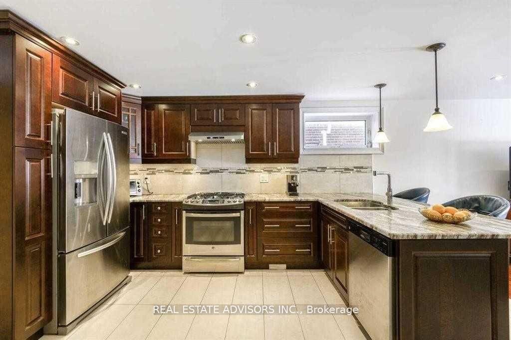 17 Agincourt Road Property Photo 22
