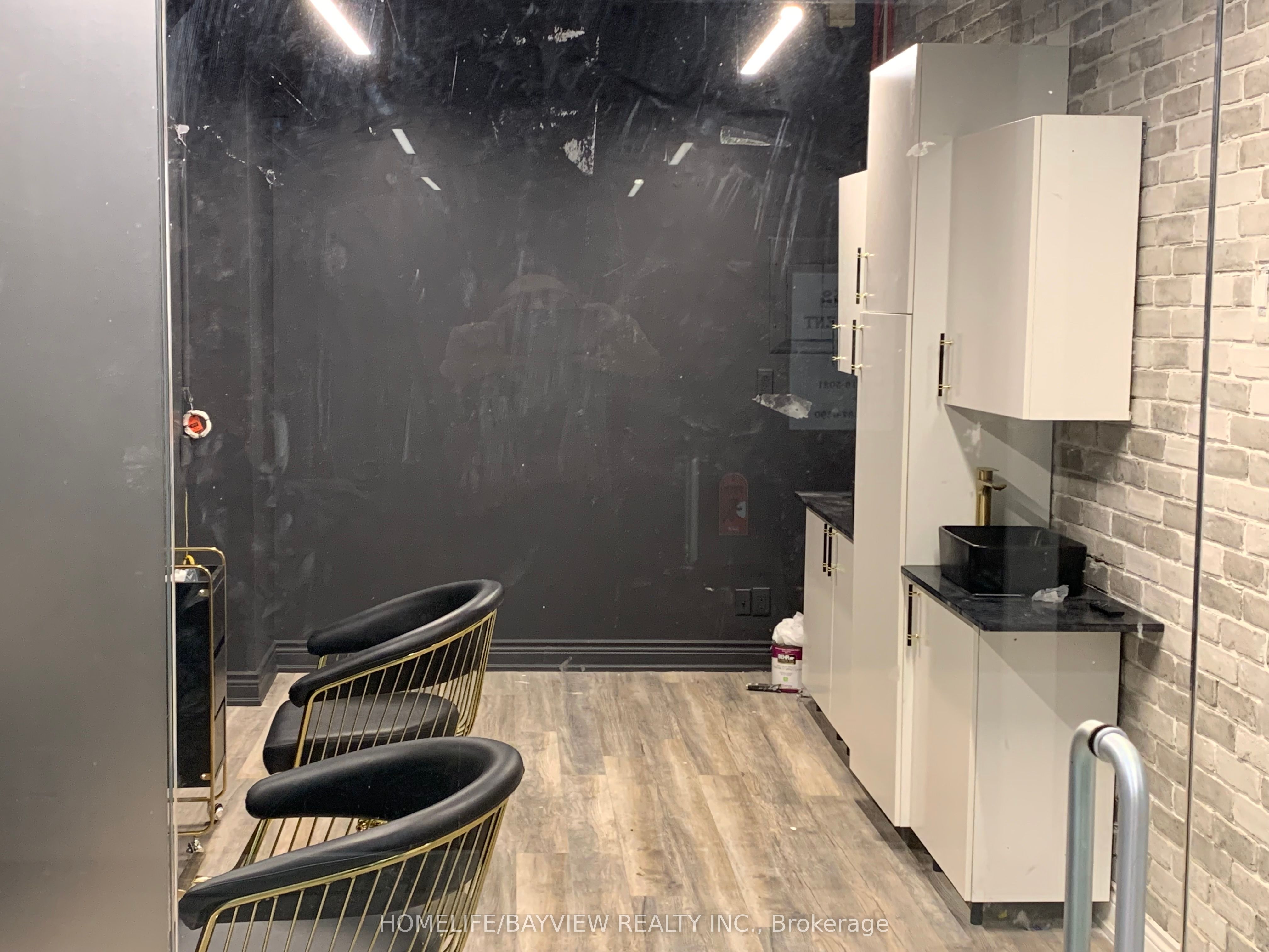 #81 - 7181 Yonge Street Property Photo 3