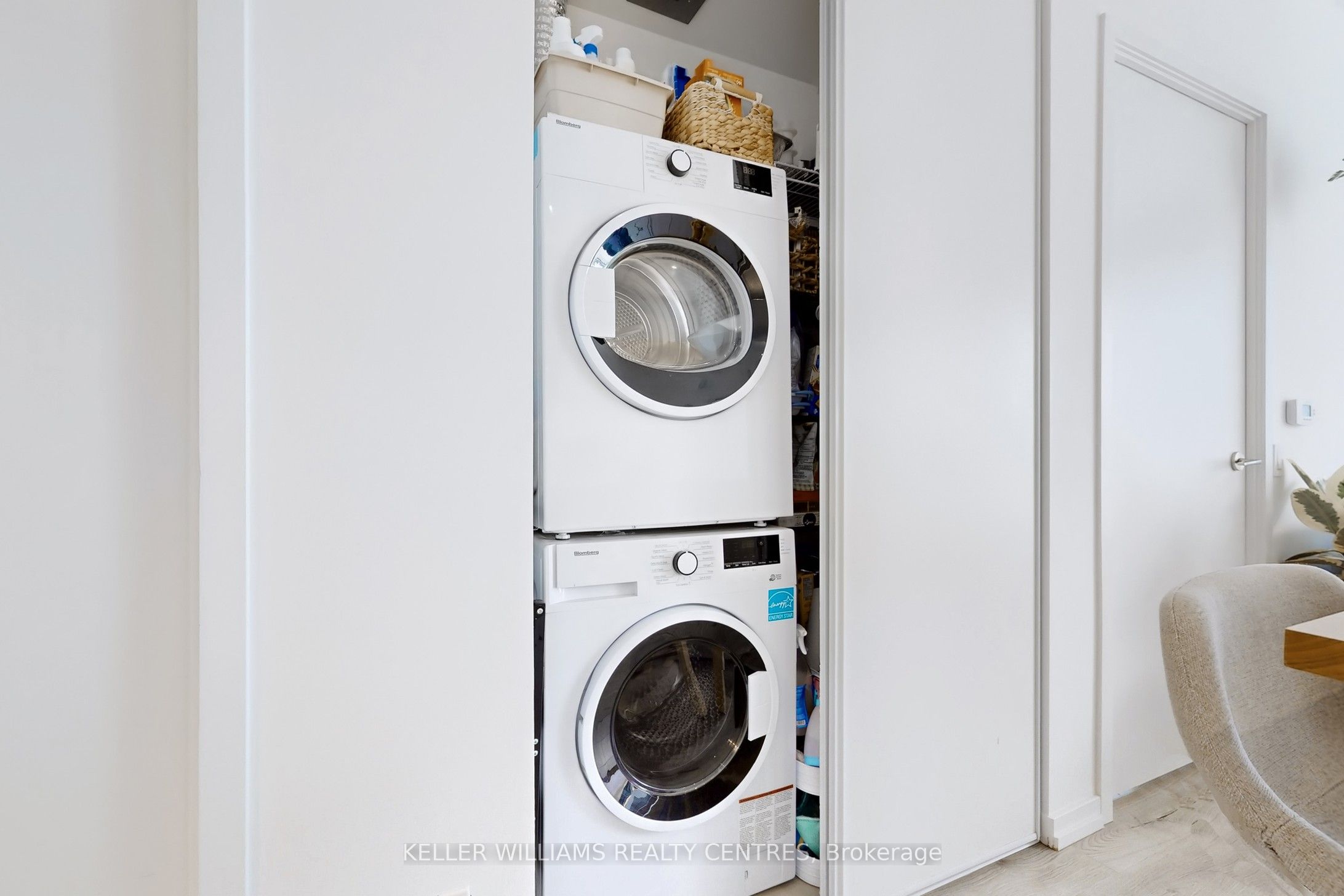 #3009 - 1000 Portage Parkway Property Photo 16