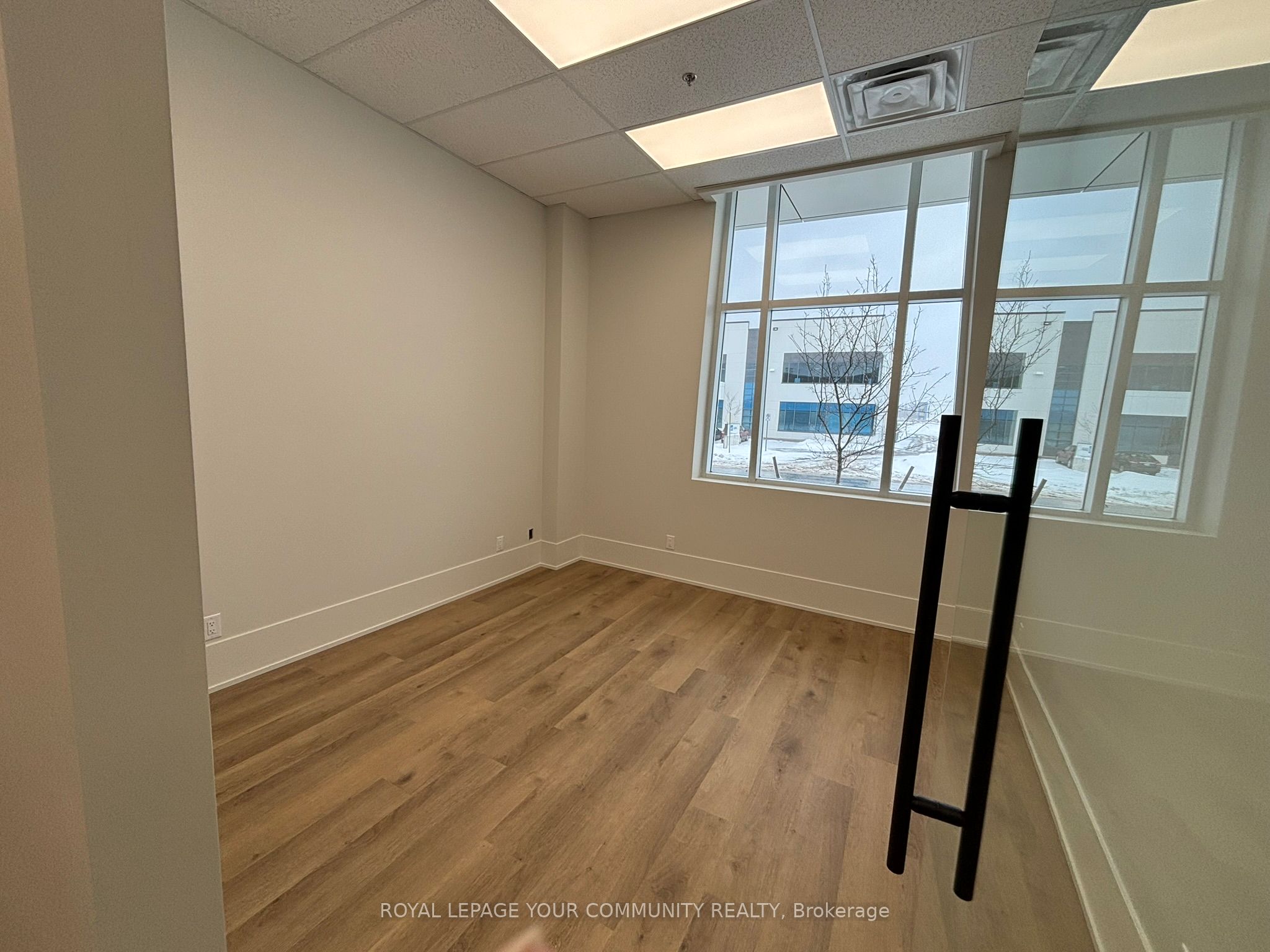 #unit 1 - 135 Addison Hall Circle Property Photo 9