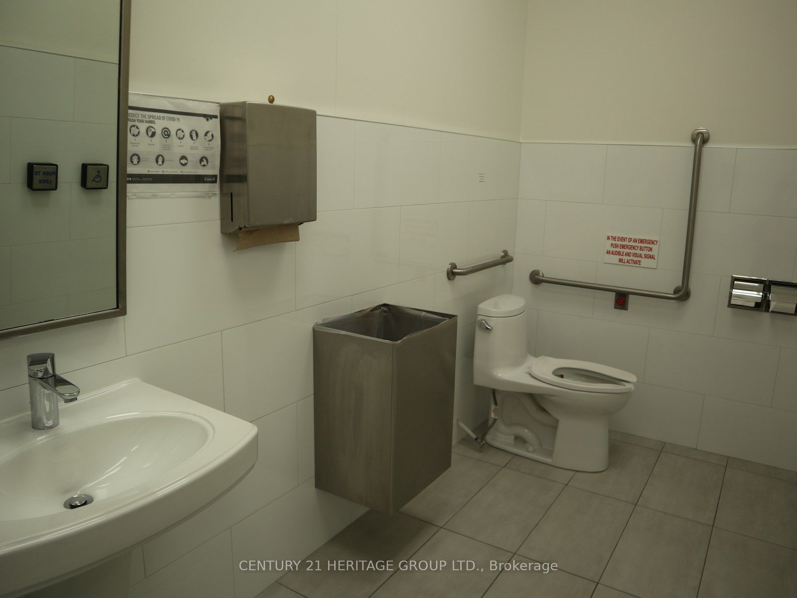 #123&125 - 8763 Bayview Avenue Property Photo 13