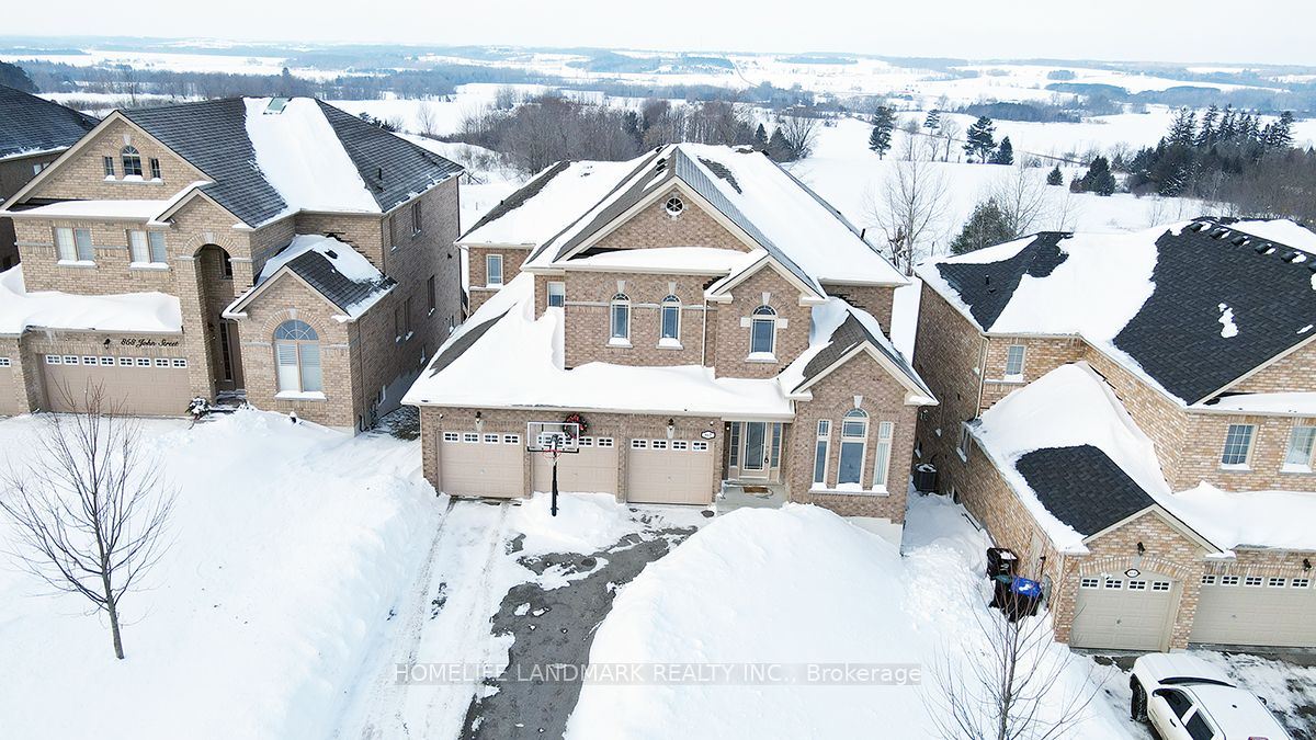 862 John Street Property Photo 3
