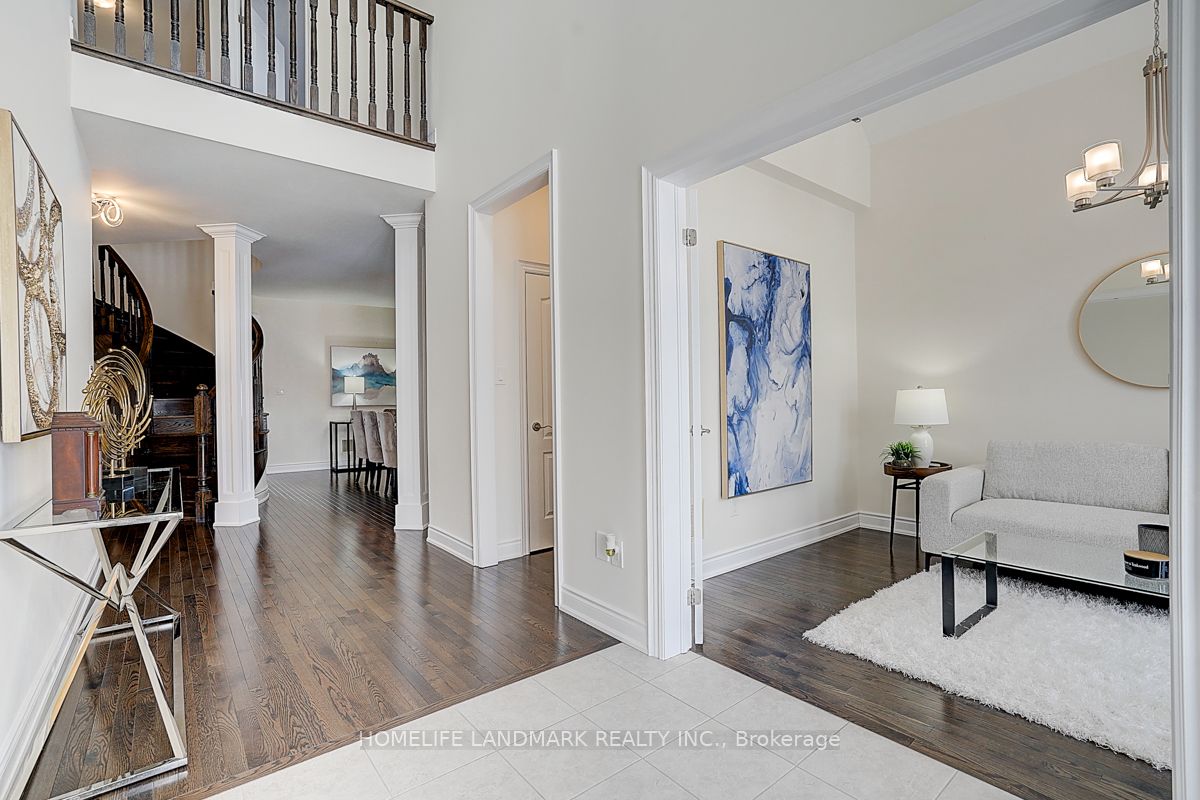 862 John Street Property Photo 5