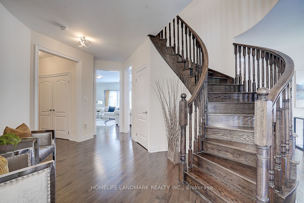 862 John Street Property Photo 11