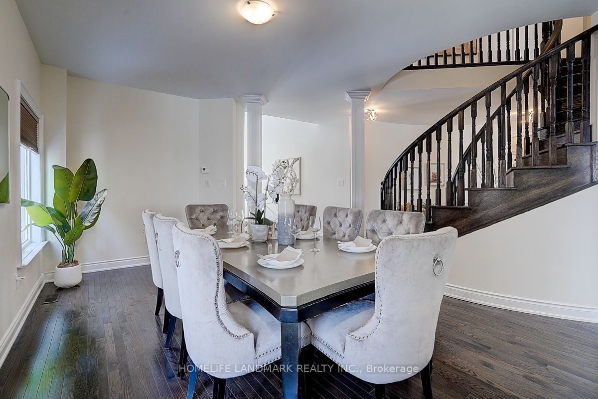 862 John Street Property Photo 14