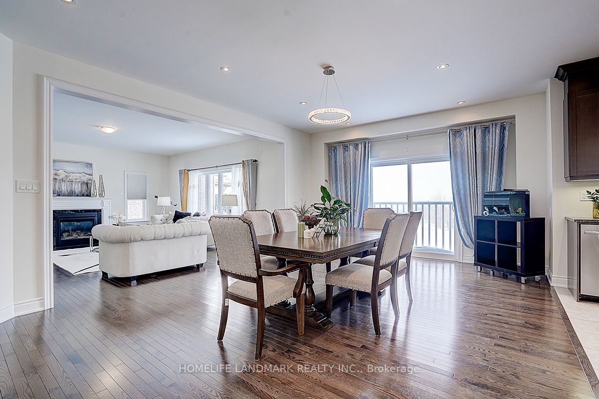 862 John Street Property Photo 15