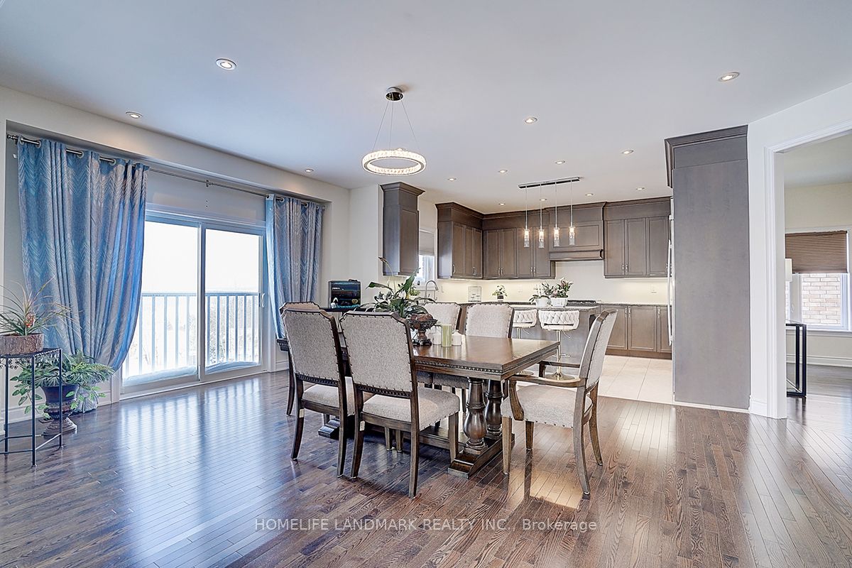 862 John Street Property Photo 17