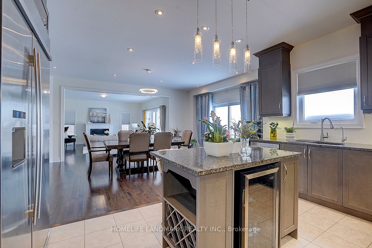 862 John Street Property Photo 21