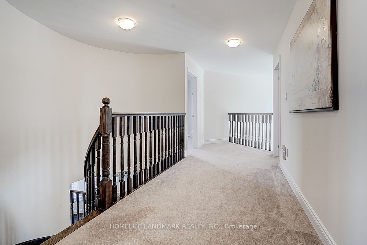 862 John Street Property Photo 28