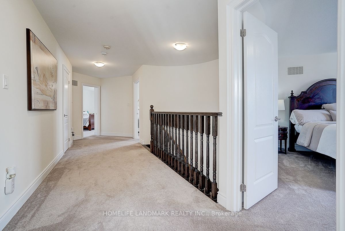 862 John Street Property Photo 29