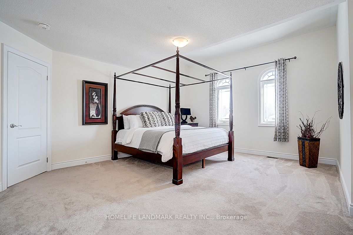 862 John Street Property Photo 31