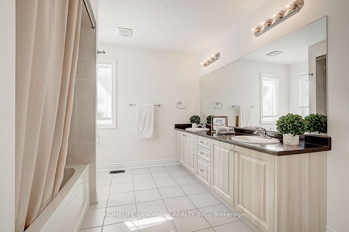 862 John Street Property Photo 33
