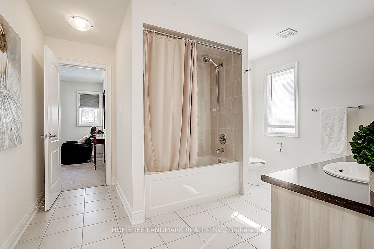862 John Street Property Photo 34