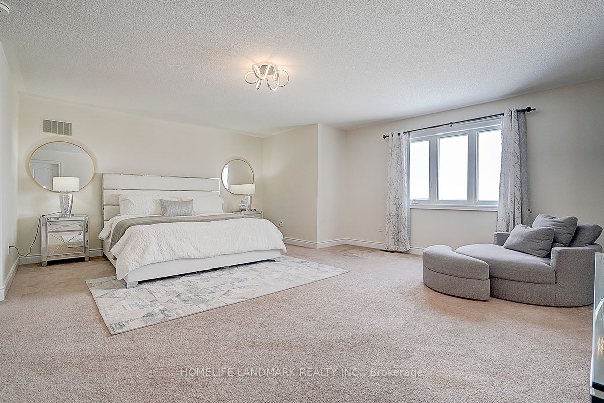 862 John Street Property Photo 37