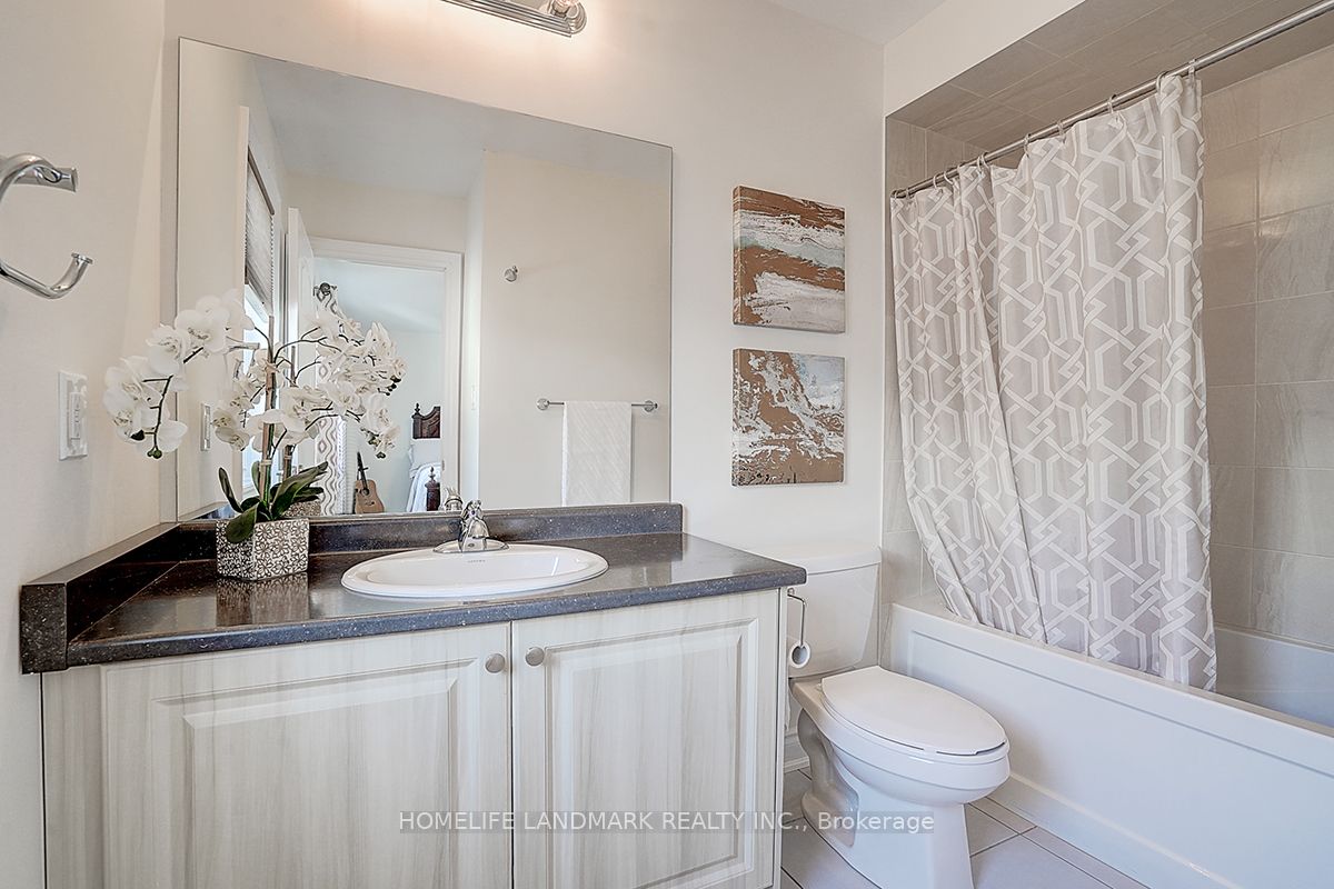 862 John Street Property Photo 43
