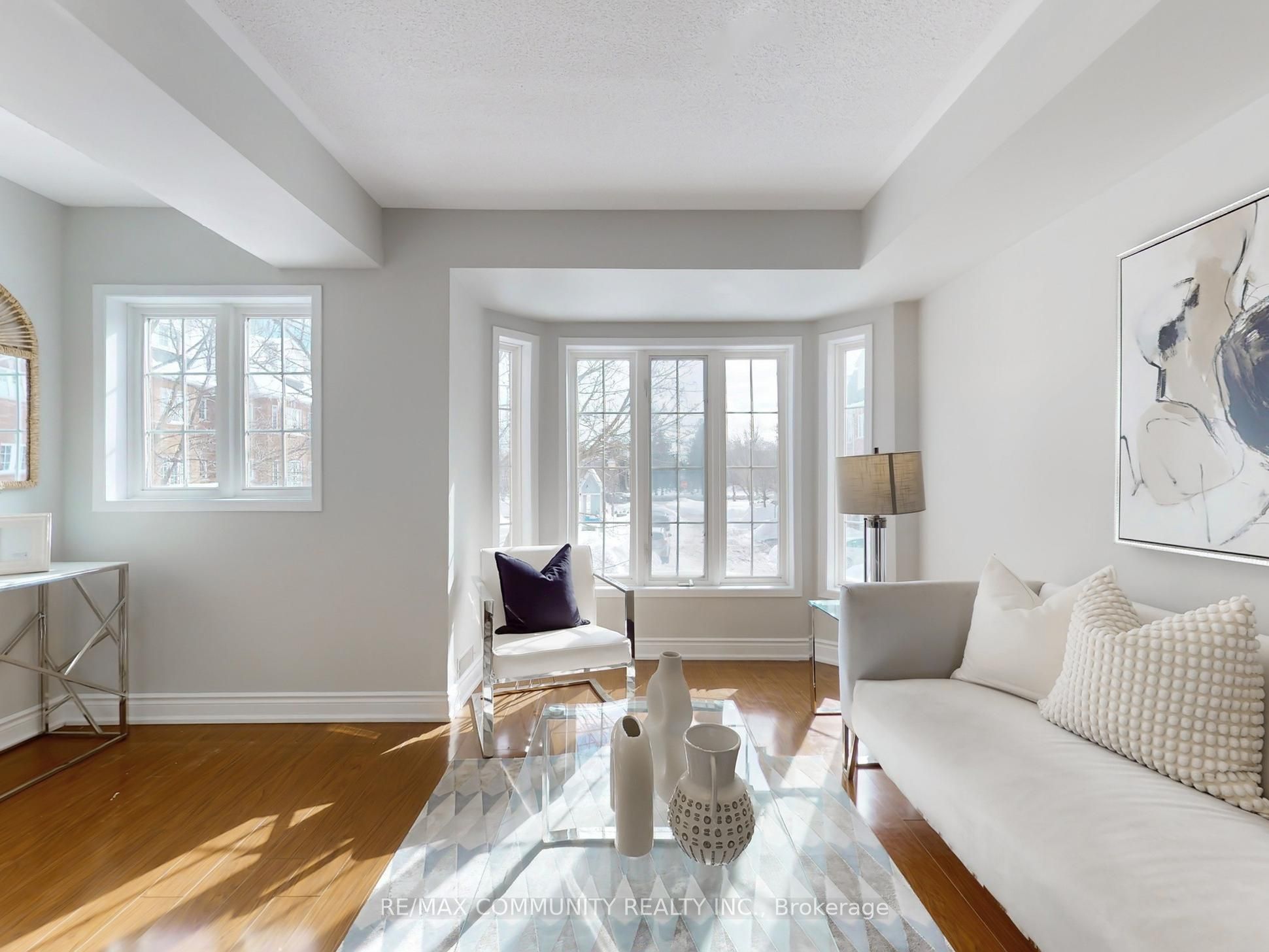 27 Bethune Way Property Photo 6