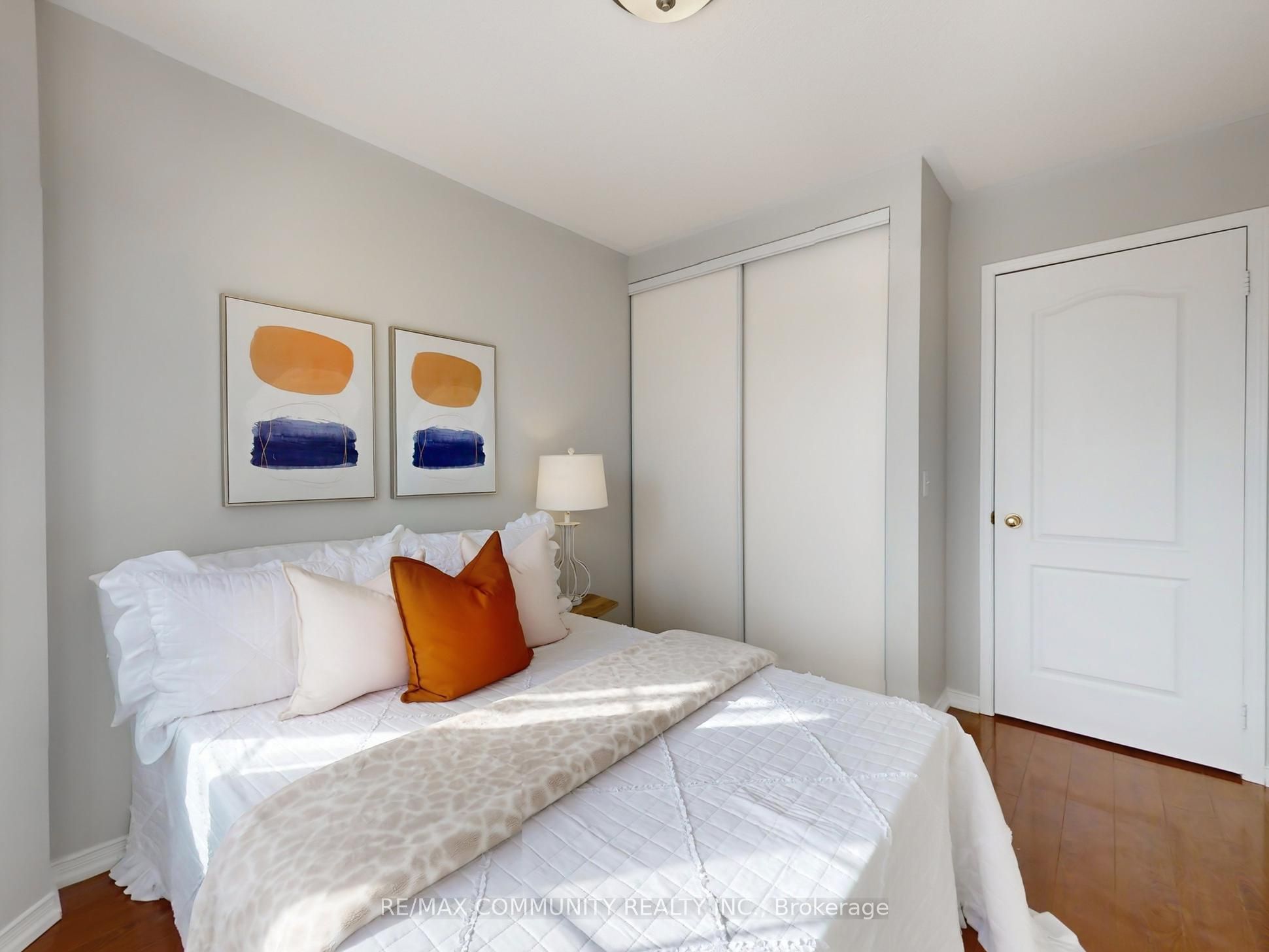 27 Bethune Way Property Photo 16