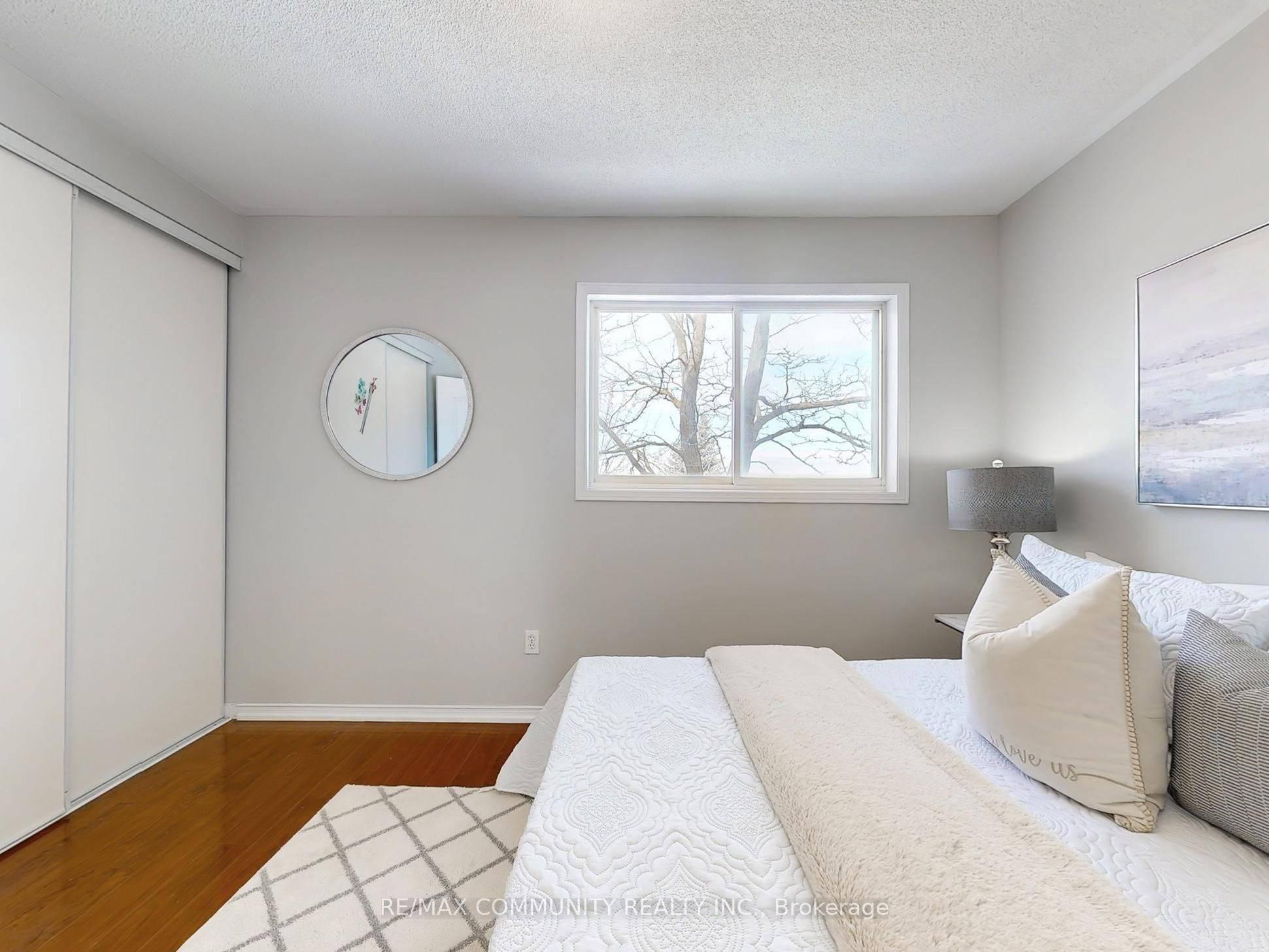 27 Bethune Way Property Photo 21