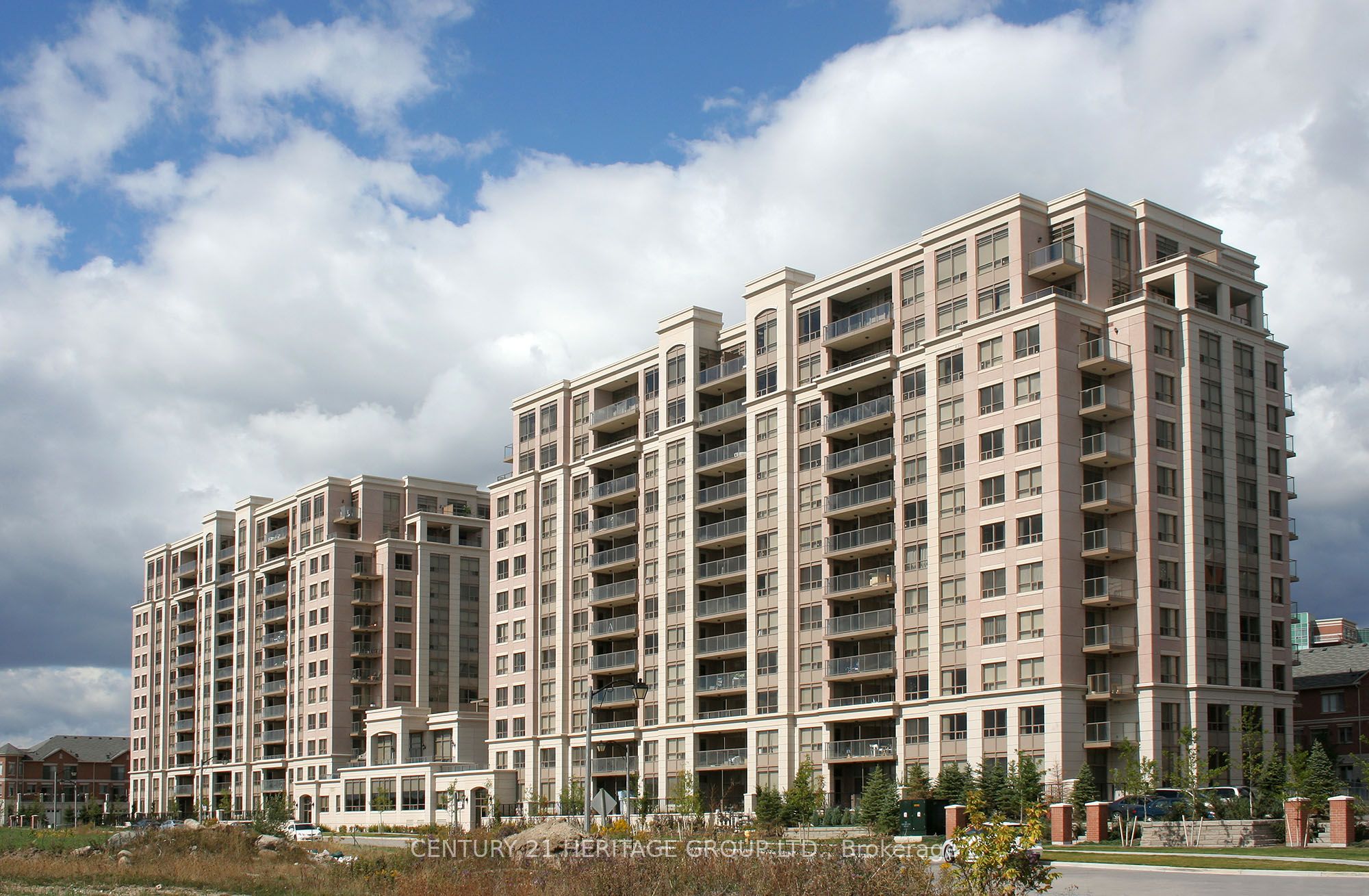 39 Galleria Parkway Property Photo 1