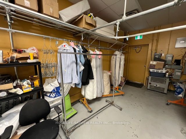 #c4 - 150 Hollidge Boulevard Property Photo 14