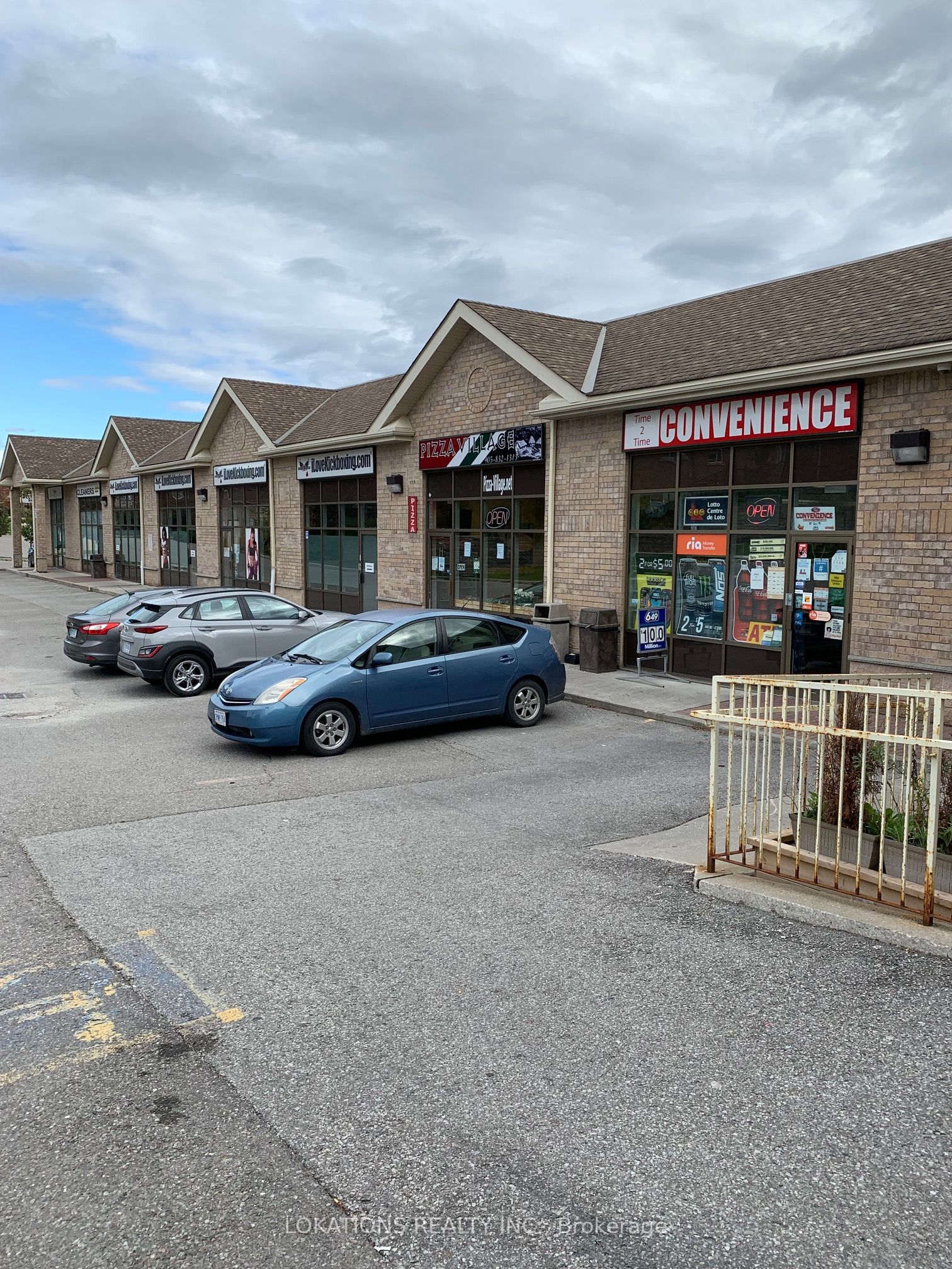 #12 - 11399 Keele Street Property Photo 5