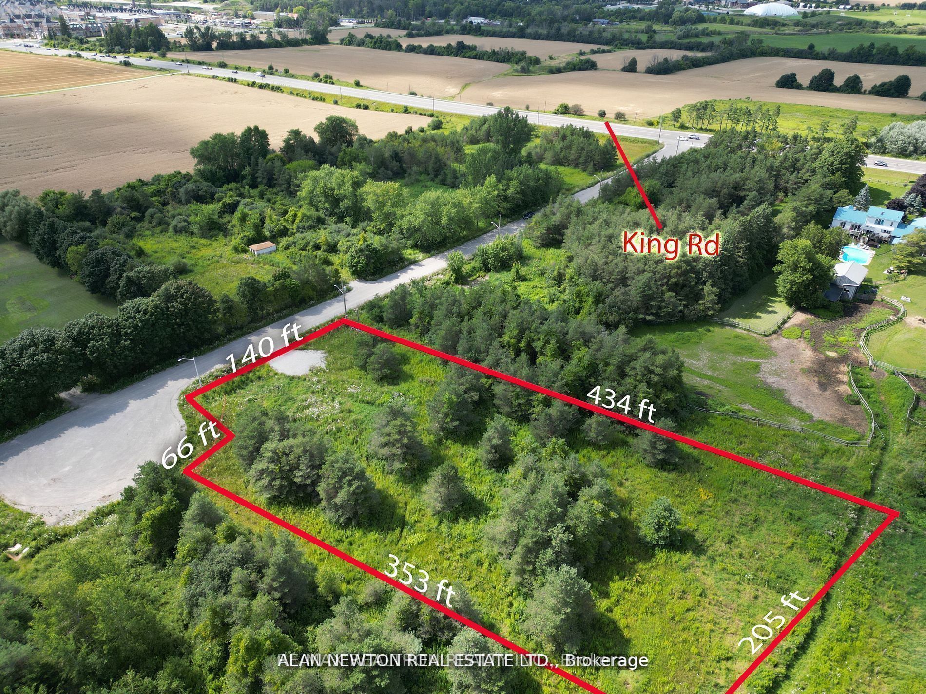 8 Heathervale Boulevard Property Photo 3