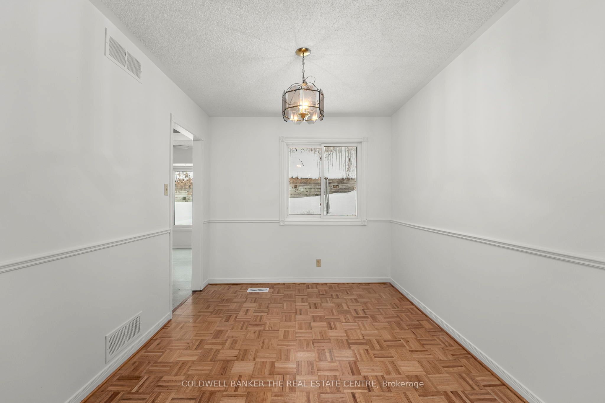 114 Collings Ave Property Photo 9